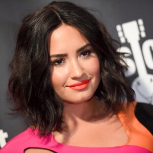 Demi Lovato já apagou as fotos ao lado do ex-namorado, Guilherme 'Bomba', do Instagram