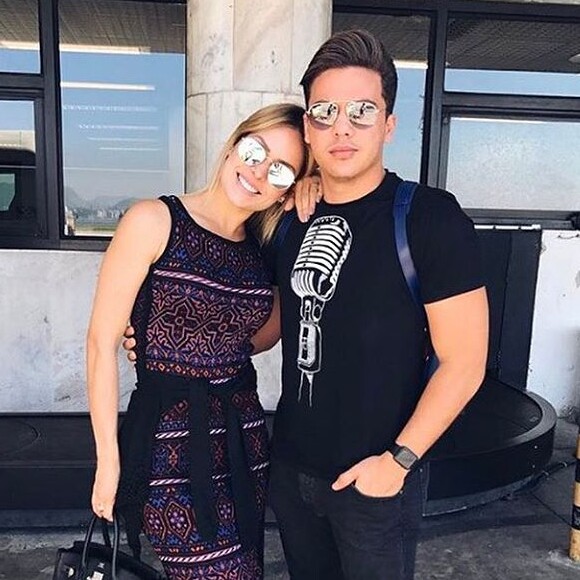 Wesley Safadão contou que a mulher, Thyane Dantas, não queria que ele cortasse o cabelo, mas deu suporte