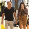 Ex-BBB Emilly e o pai curtiram passeio em shopping carioca nesta terça-feira, 9 de maio de 2017