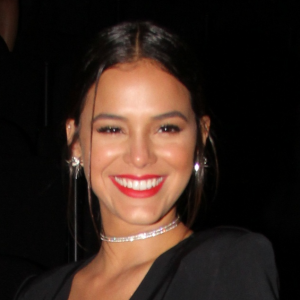 Bruna Marquezine vai interpretar uma princesa vilã na novela 'Deus Salve o Rei'