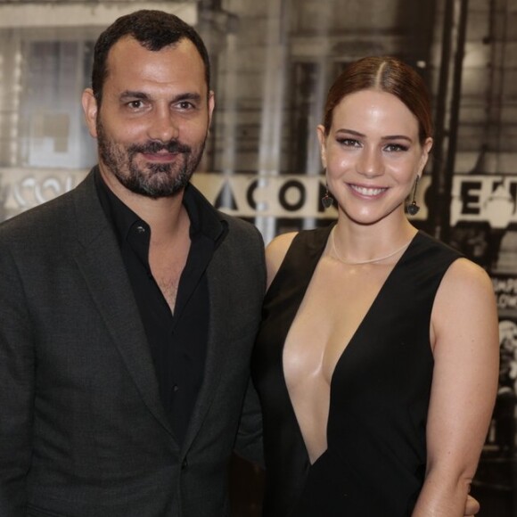 Leandra Leal e o marido, Alê Youssef, fizeram uma tatuagem em homenagem à filha, Julia, de 2 anos