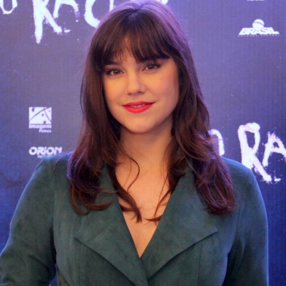 Alice Wegmann fala sobre rumores de romance com João Vicente de Castro: 'Rolou uma confusão por conta da mensagem que postei pra ele. Ele é um querido, um homem maravilhoso, mas somos só amigos'