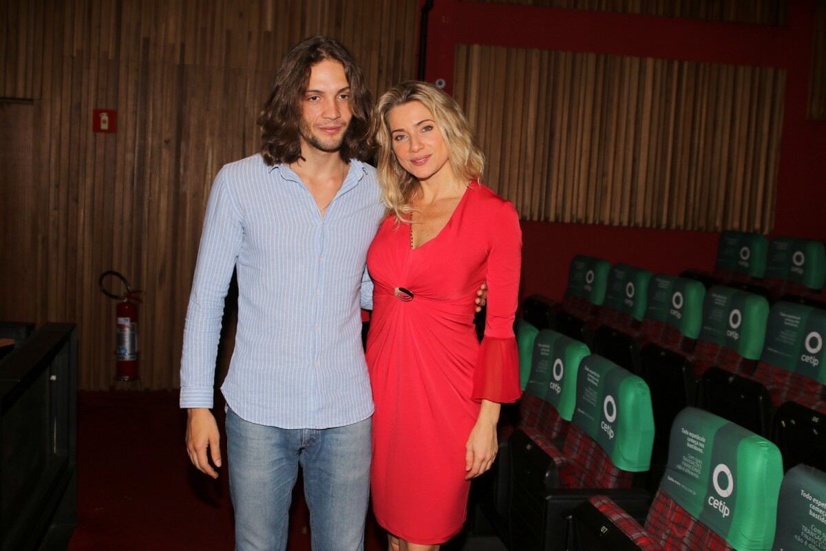 Foto Pablo Vares De Azevedo Trabalha Na Produção Musical Da Peça