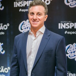 Nas redes sociais, Luciano Huck ainda exibiu momentos de intimidade com Angélica