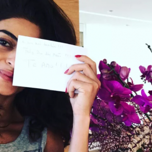 Juliana Paes foi surpreendida pelo marido, Carlos Eduardo Baptista, com presente de Dia das Mães antecipado