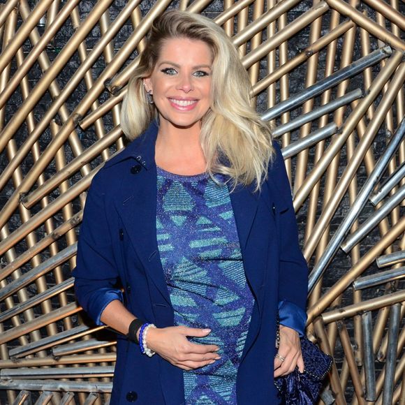 Karina Bacchi, grávida, revelou que recebe cantadas