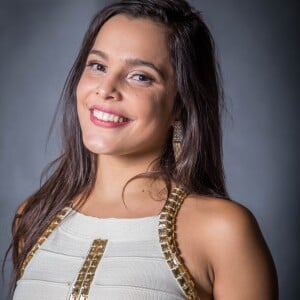 'É o primeiro dia das mães que eu não acordo contigo escutando música sertaneja no rádio a toda altura e cantando', relembrou a ex-BBB Emilly