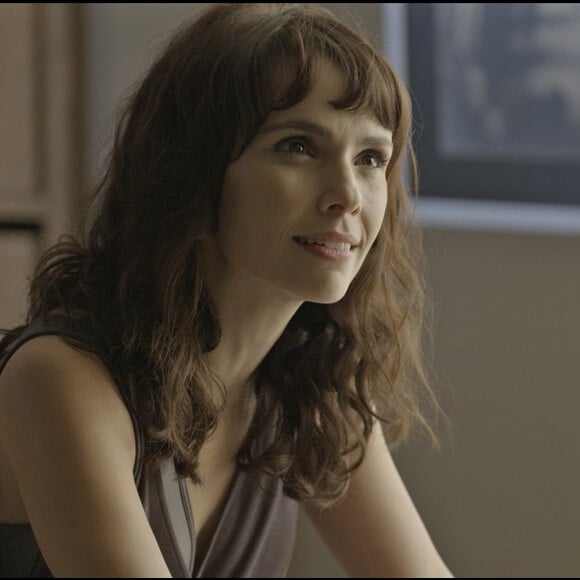 Irene (Débora Falabella) provoca Eugênio (Dan Stulbach) dizendo que ele está acomodado na vida, na novela 'A Força do Querer'