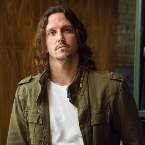 'Rock Story': a investigação aponta que os convites foram oferecidos pela banda 4.4 e Gui (Vladimir Brichta) é incriminado