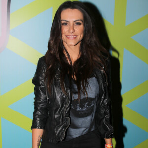 Cleo Pires não abre mão do protetor solar e do pó compacto no dia a dia