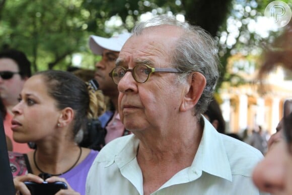 Umberto Magnani no enterro do ator Paulo Goulart, no cemitério da Consolação, em São Paulo, nesta sexta-feira, 14 de março de 2014