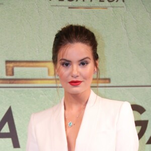 Camila Queiroz usou joias L/DANA na festa de lançamento da novela 'Pega Pega', nos Estúdios Globo, no Rio, nesta quinta-feira, 18 de maio de 2017