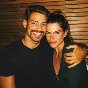 Mariana Goldfarb se adiantou e homenageou Cauã Reymond por seu aniversário na noite desta sexta-feira. 'Passou a ser um dos meus dias favoritos. É só amanhã. Mas sou spoiler. Parabéns, meu amor', escreveu ela no Instagram