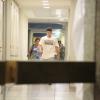Lívia Aragão foi com o namorado Nicolas Prattes visitar o pai Renato Aragão no Hospital Barra D'Or, na Zona Oeste do Rio de Janeiro, no sábado, 15 de março de 2014. O humorista está internado após sofrer uma crise de pressão alta