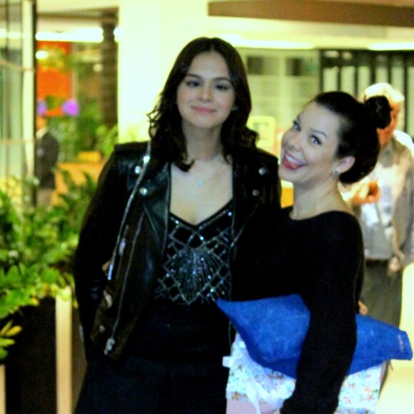 Bruna Marquezine e Fernanda Souza se divertiram juntas em academia nesta segunda (22)