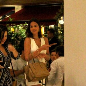 Bruna Marquezine e Fernanda Souza se divertiram ao malhar em SP