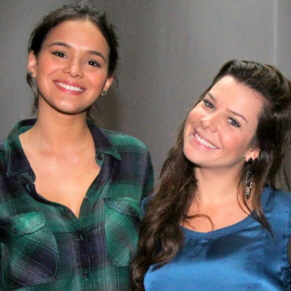 Fernanda Souza brinca com Bruna Marquezine ao vê-la malhando: 'Eu também quero ficar com essa bunda sua, mara'