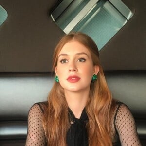 Marina Ruy Barbosa visitou o restaurante Le Jules Verne com joias Silvia Furmanovich 