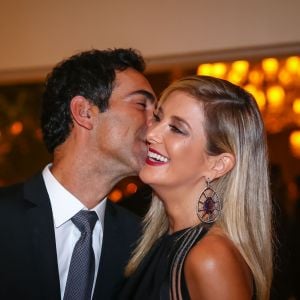 Ticiane Pinheiro e Cesar Tralli iniciaram o namoro em março de 2014, mas se separaram em setembro, reataram um mês depois. A nova separação veio no segundo semestre de 2016