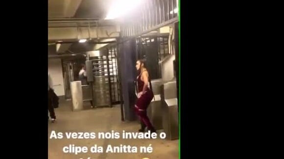 Anitta requebrou ao gravar clipe 'Paradinha' no metrô de Nova York, nesta quarta-feira, 24 de maio de 2017. Vídeo!