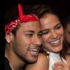 Neymar planeja férias com Bruna Marquezine no Brasil e em ilhas europeias de acordo com o 'UOL Esporte' nesta sexta-feira, dia 26 de maio de 2017