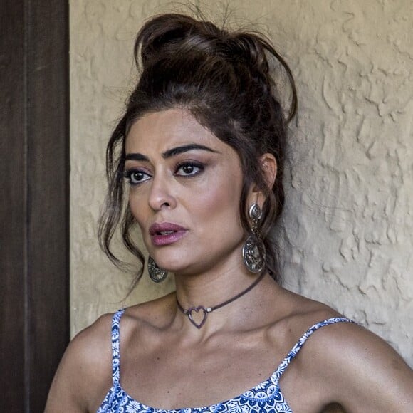 Bibi (Juliana Paes) se desespera com a prisão do marido e desacata os oficiais que vão prendê-lo, na novela 'A Força do Querer'