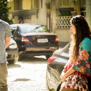 Ritinha (Isis Valverde) fica mexida quando se encontra com Zeca (Marco Pigossi) em Niterói, na novela 'A Força do Querer'