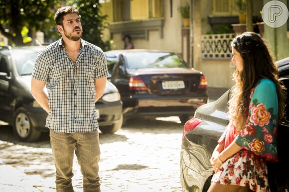 Ritinha (Isis Valverde) fica mexida quando se encontra com Zeca (Marco Pigossi) em Niterói, na novela 'A Força do Querer'