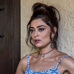 Bibi (Juliana Paes) fica arrasada com a prisão do marido e acredita que ele é inocente, na novela 'A Força do Querer'