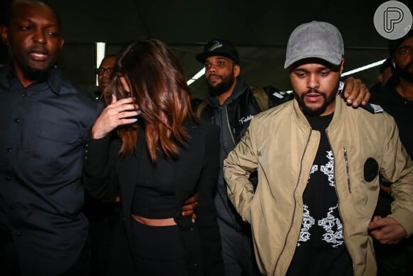 Selena Gomez acompanhou o cantor The Weeknd em sua passagem no Brasil