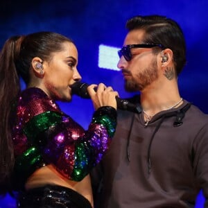 Anitta e Maluma gravaram a música 'Sim ou Não' e levaram os fãs à loucura ao trocarem olhares na TV