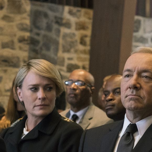 Robin Wright interpreta Claire Undewood, mulher do presidente dos Estados Unidos Frank Underwood, vivido por Kevin Spacey, na série da Netflix