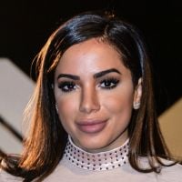 Anitta afirma não ter dívida com bailarina demitida: 'Sem vínculo empregatício'