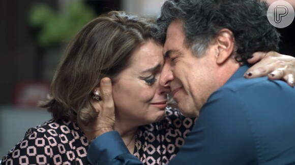 Em 'Rock Story', Gilda (Suzy Rêgo) reatou com Haroldo (Paulo Betti) após a internação do filho, Nicolau (Danilo Mesquita)