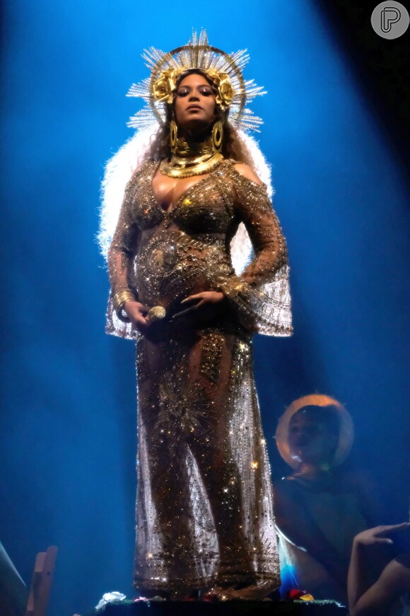 Beyoncé está grávida de gêmeos e anunciou a novidade em fevereiro