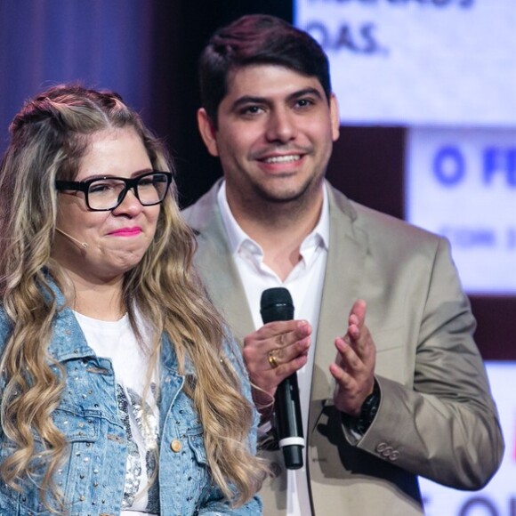 Marília Mendonça ganhou surpresa romântica do noivo, o empresário Yugnir Ângelo