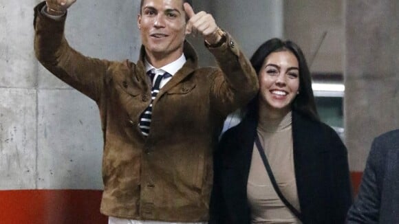 Namorada de Cristiano Ronaldo, Georgina Rodríguez está grávida pela 1ª vez