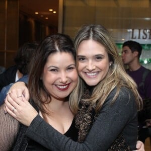 Juliana Paiva e Mariana Xavier se encontraram no shopping Fashion Mall