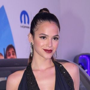 Bruna Marquezine está tentando novamente se tornar motorista. 'Agora vai, em nome de Jesus!', disse a atriz para a 'Glamurama', nesta terça-feira, 30 de maio de 2017