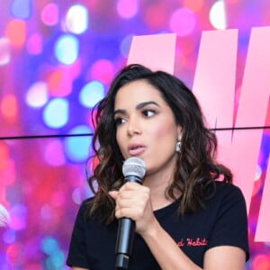 Anitta conta que a rapper a ajudou com o sotaque: 'São fonemas que a gente não aprendeu na infância. Ela me ajudou a tirar alguns erros'