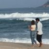 Maria (Carla Salle) e Toni (Marcos Palmeira) terão cenas românticas na praia