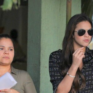 Bruna Marquezine festeja aniversário da mãe, Neide, em restaurante nesta quarta-feira, dia 31 de março de 2017