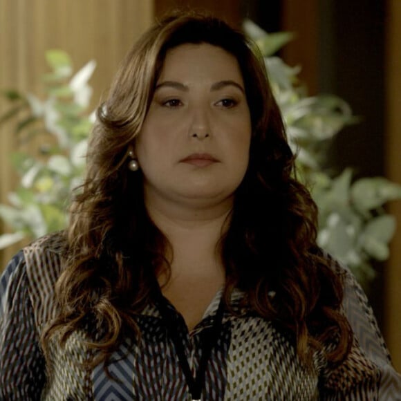 Mariana Xavier vive a secretária Abigail na novela 'A Força do Querer'