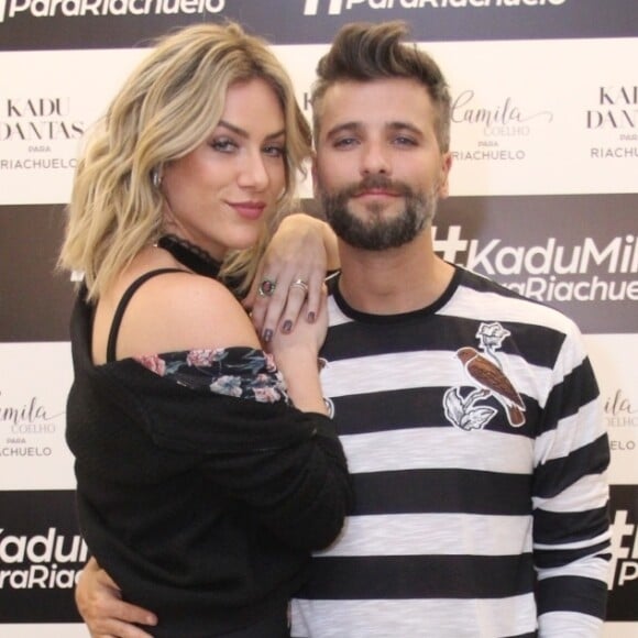 Bruno Gagliasso e a mulher, Giovanna Ewbank, acusam conhecida do casal por ficar com dinheiro da compra de um imóvel leiloado