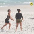 Fernanda de Freitas está sempre praticando atividades físicas nas praias do Rio de Janeiro