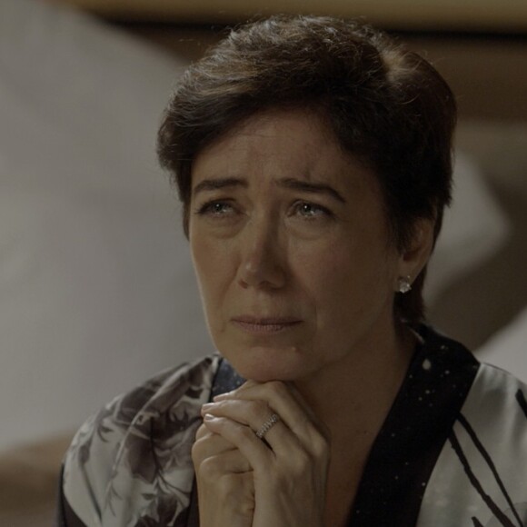 Nonato (Silvero Pereira) descobre que Silvana (Lília Cabral) perdeu o seu carro, no capítulo de terça-feira, 13 de junho de 2017, da novela 'A Força do Querer'