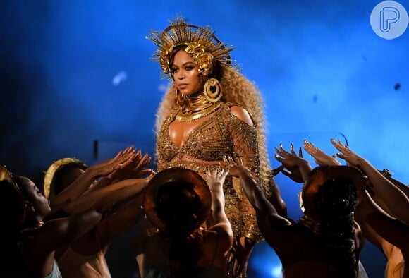 Pouco antes de dar à luz, Beyoncé fez um chá de bebê e tamanho da barriga da cantora impressionou fãs e convidados do evento