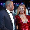 Beyoncé e o marido, Jay-Z, em momento fofo, durante premiação
