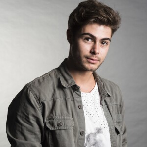 Vídeo: Rafael Vitti muda o cabelo após fim das gravações da novela 'Rock Story'