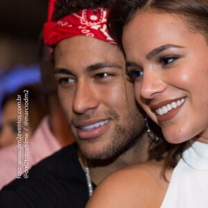 Neymar e Bruna Marquezine têm trocado declarações pelas redes sociais